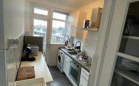 Sunny And Spacious Apartment